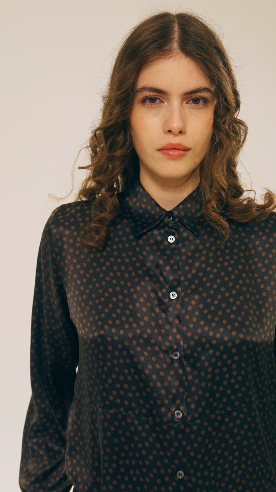 Robert Friedman Damen-Bluse mit Punkten, Herbst/Winter 26